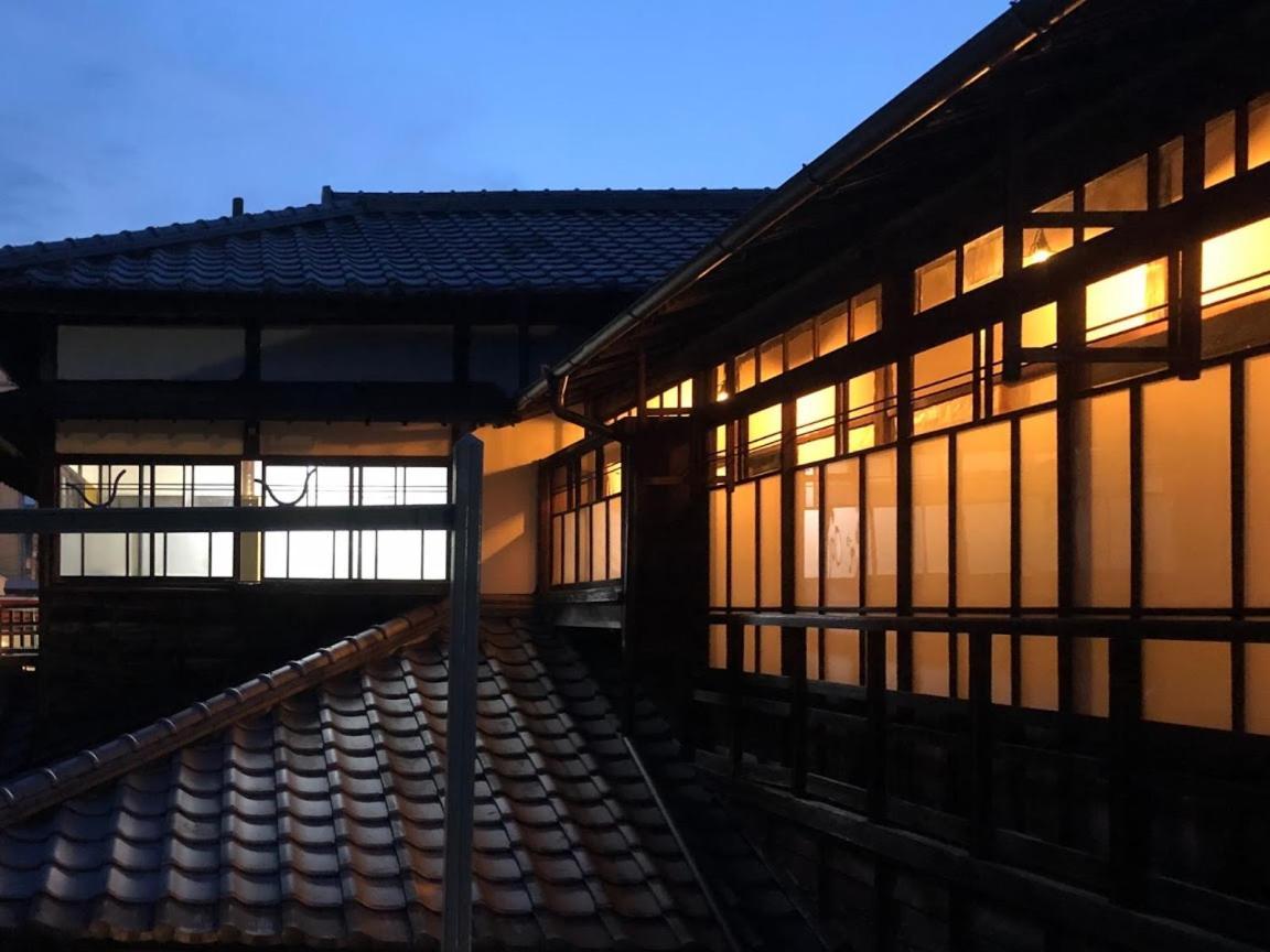 Okiya Guest House&Tapas Bar Kiryu Bagian luar foto
