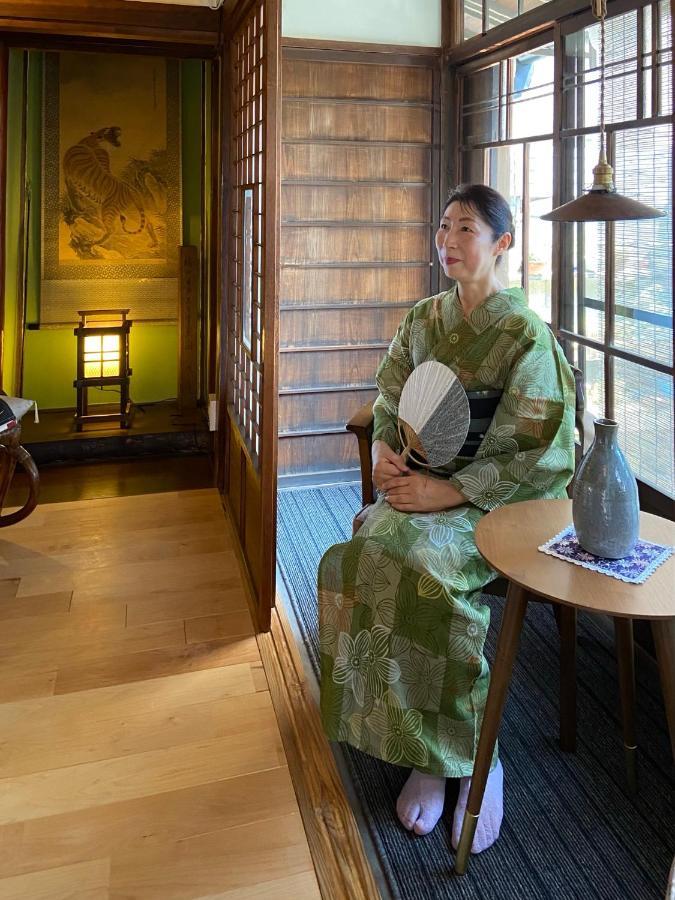 Okiya Guest House&Tapas Bar Kiryu Bagian luar foto