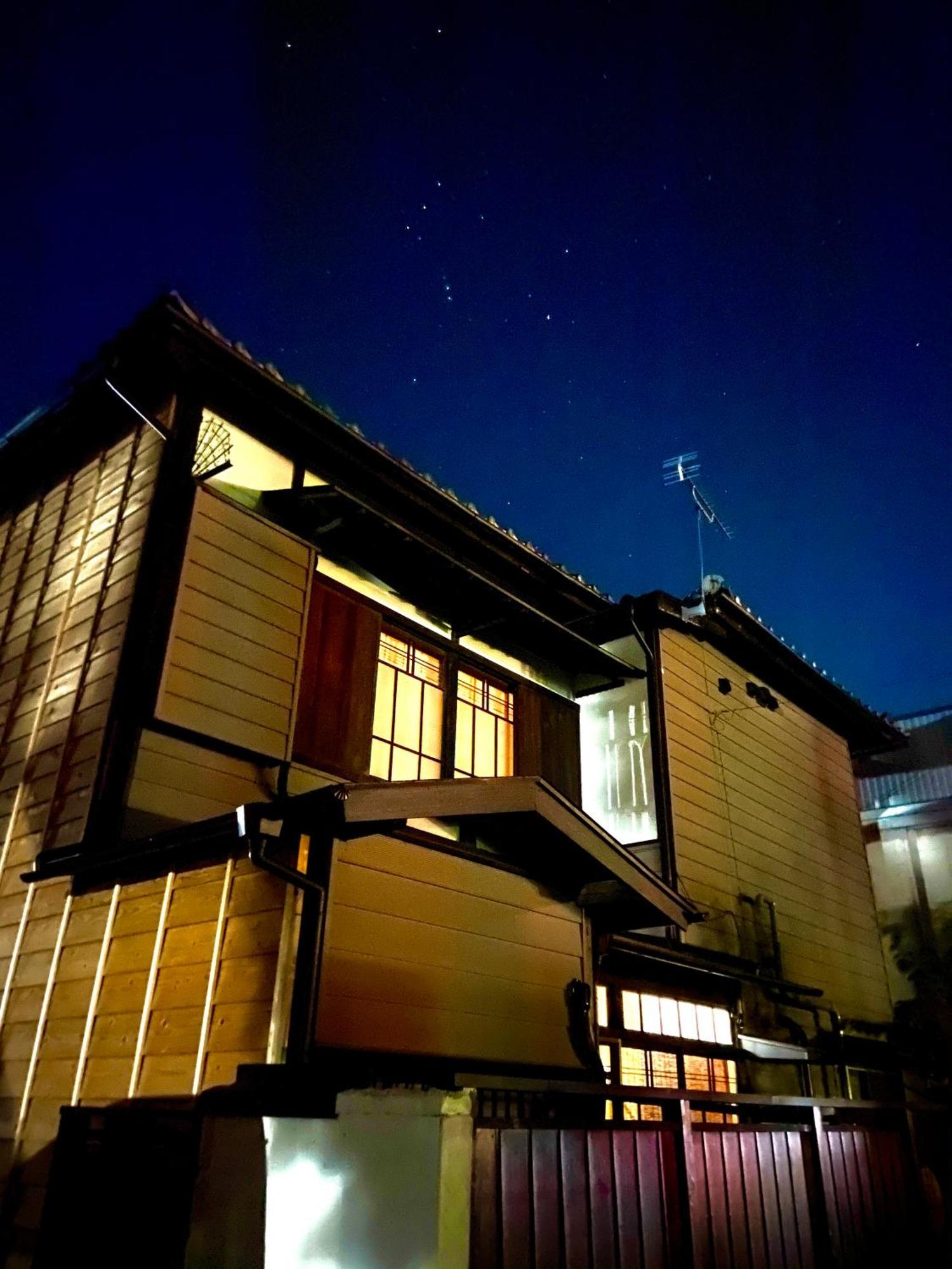 Okiya Guest House&Tapas Bar Kiryu Bagian luar foto